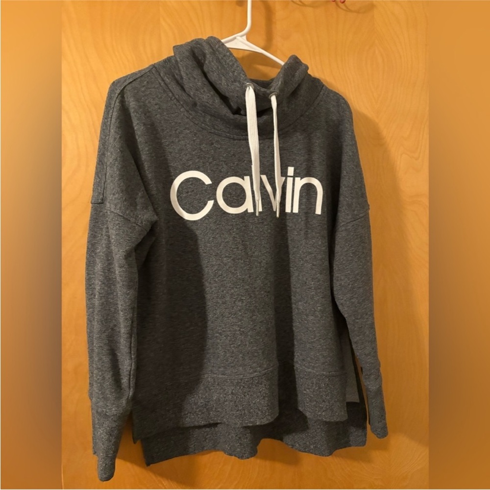Calving Klein Pullover Scoop Neck